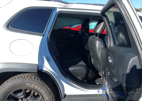 2020 Jeep Cherokee Trailhawk Elite 4X4 z USA, uszkodzony, nr VIN 1C4PJMBX1LD601914